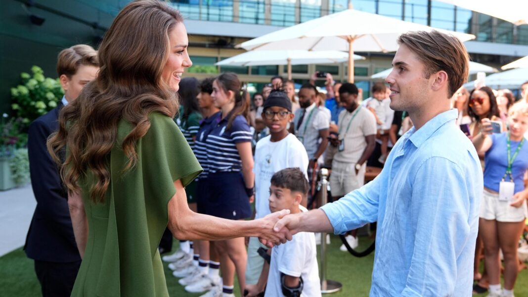 Arthur Fery invites Prince George and Princess Charlotte to play tennis Arthur Fery invites Prince George and Princess Charlotte to play tennis