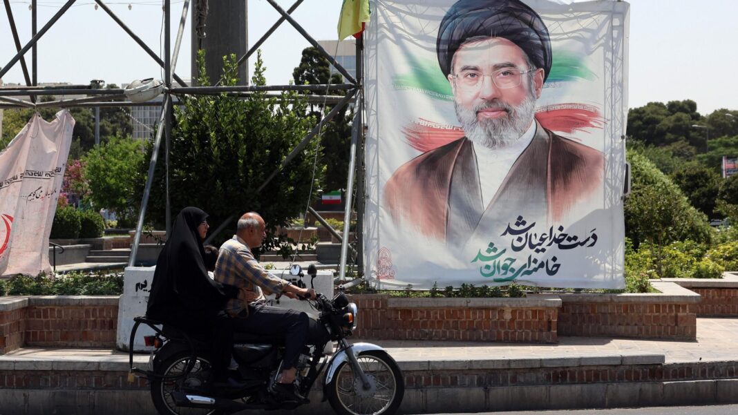 Iran supreme leader calls for revenge for father’s killing Iran supreme leader calls for revenge for father’s killing