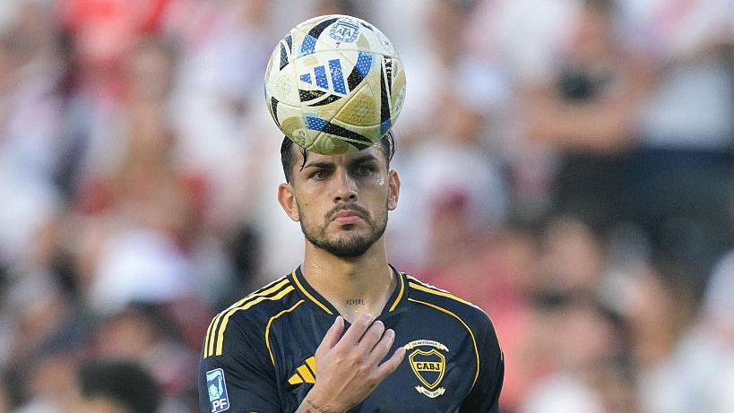 Leandro Paredes prepares to take a penalty for Boca Juniors. He has converted 92.9% of his competitive spot-kicks