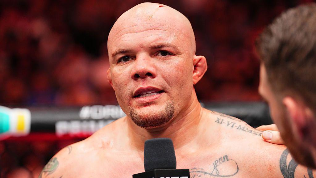 Ex-UFC fighter Smith arrested on felony charges Ex-UFC fighter Smith arrested on felony charges