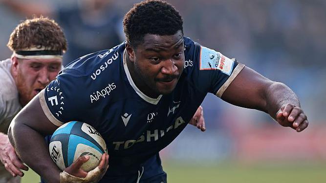 Hooker Jibulu signs new Sale deal Hooker Jibulu signs new Sale deal