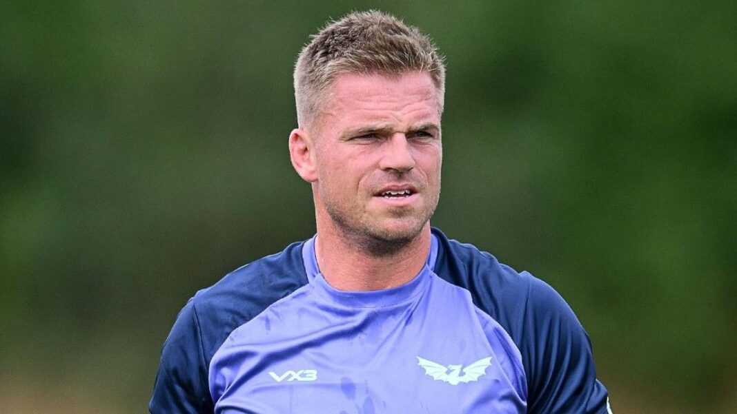 Scarlets sign Wales fly-half Anscombe from Bayonne Scarlets sign Wales fly-half Anscombe from Bayonne