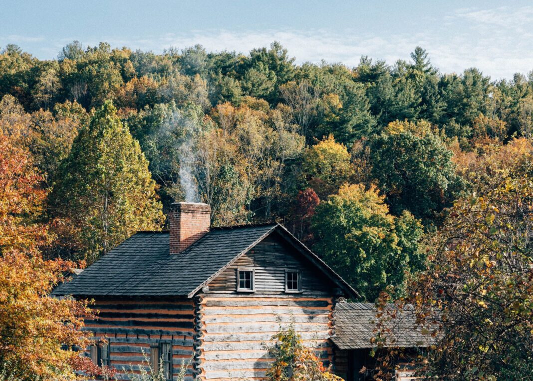 On Virginia’s Crooked Road, the Hills Are Alive—With Bluegrass, Old-Time, and Country Jams On Virginia’s Crooked Road, the Hills Are Alive—With Bluegrass, Old-Time, and Country Jams