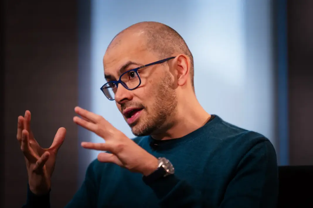 DeepMind CEO calls for an independent standards body to regulate frontier AI DeepMind CEO calls for an independent standards body to regulate frontier AI