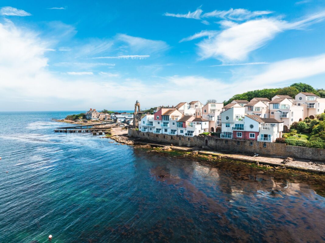 Price of a sea-view home surges by 27% – which coastal location has the biggest premium? Price of a sea-view home surges by 27% – which coastal location has the biggest premium?
