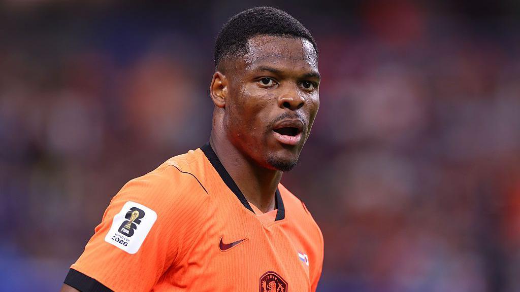 Real Madrid sign defender Dumfries from Inter Milan Real Madrid sign defender Dumfries from Inter Milan