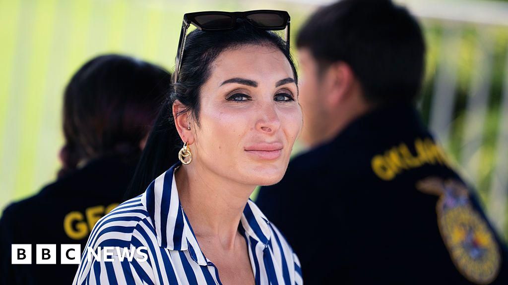 Why is Ukraine rolling out the red carpet for a US far-right influencer? Why is Ukraine rolling out the red carpet for a US far-right influencer?