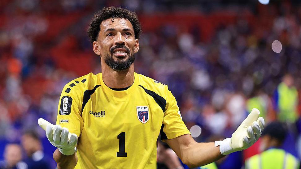 Vozinha of Cape Verde applauds fans after the 0-0 draw during the FifaWorld Cup 2026 Group H match between Spain and Cape Verde