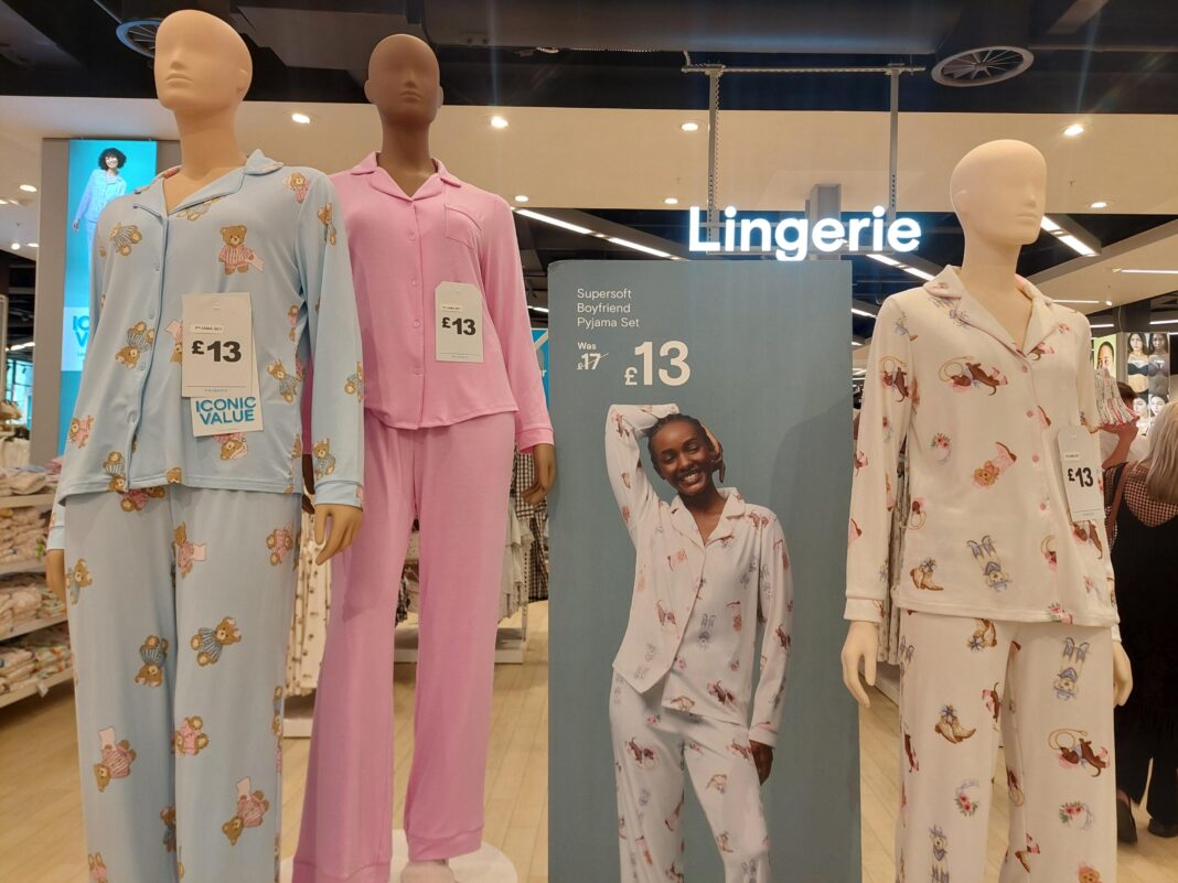 Primark’s new ‘supermarket tactic’ to woo customers in online price war Primark’s new ‘supermarket tactic’ to woo customers in online price war