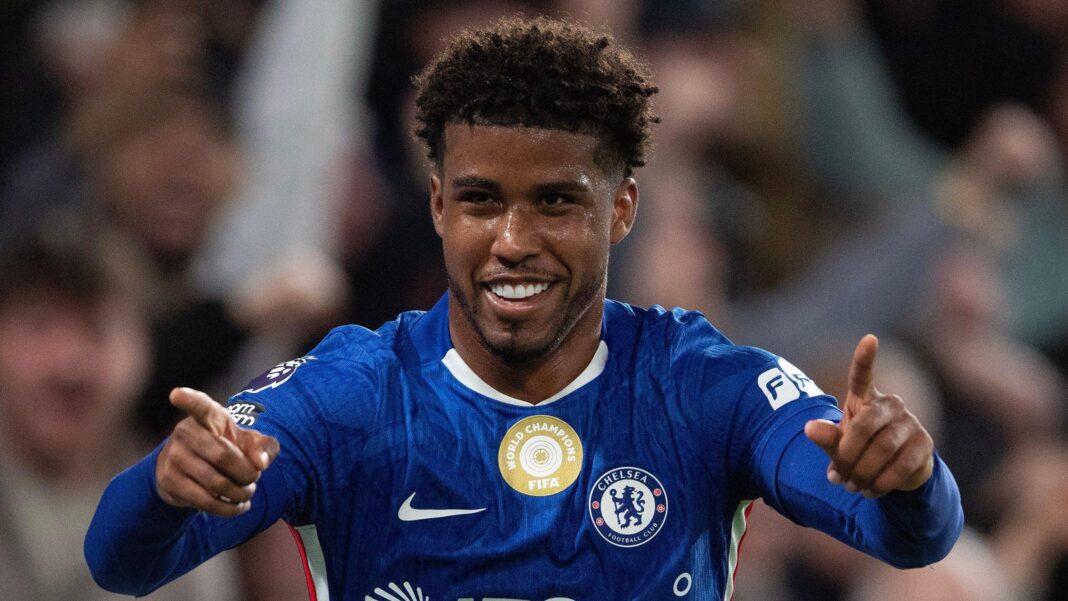Santos latest midfielder considered by Man Utd Santos latest midfielder considered by Man Utd