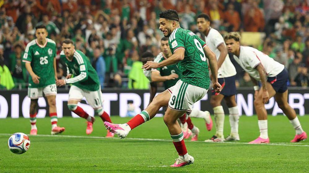 Raul Jimenez scores a penalty for Mexico