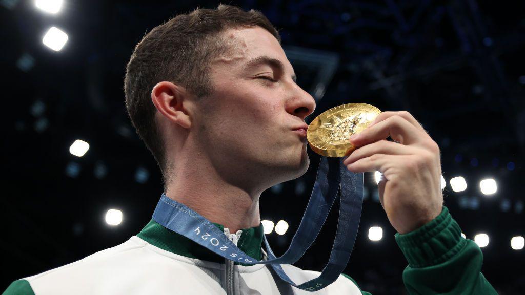 Rhys McClenaghan with gold medal