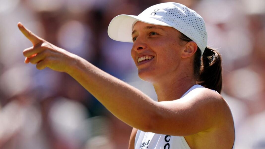 Swiatek earns A+ verdict from Navratilova Swiatek earns A+ verdict from Navratilova