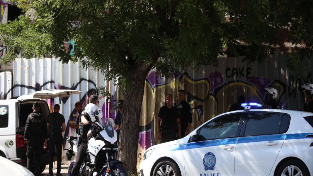 Greek police probe ‘foul play’ in death of woman found in suitcase Greek police probe ‘foul play’ in death of woman found in suitcase
