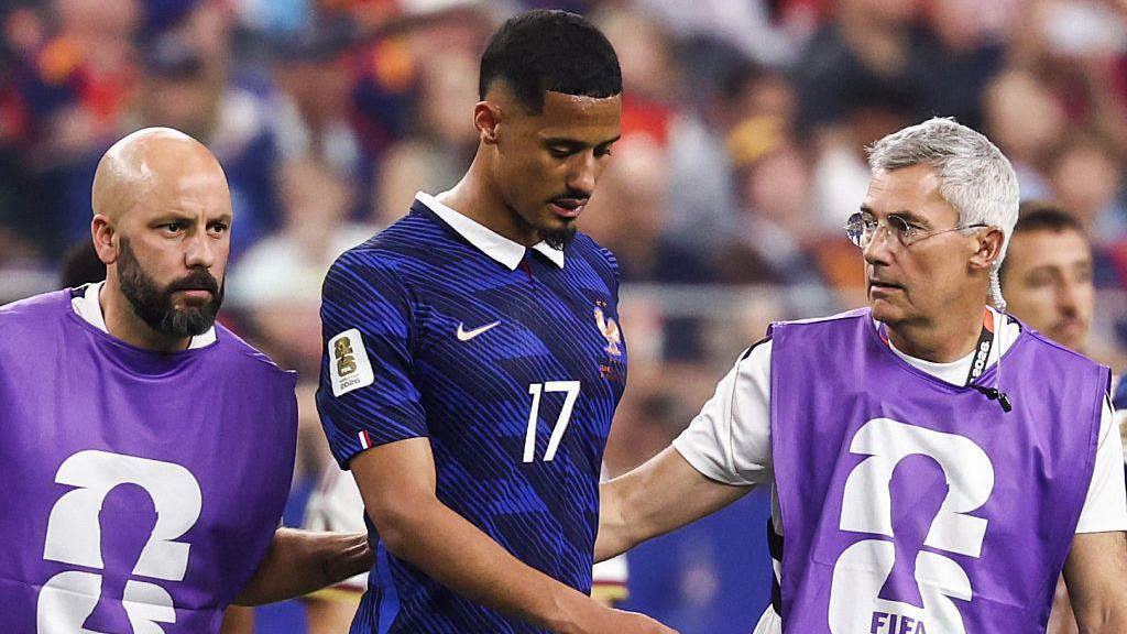 William Saliba goes off with an injury