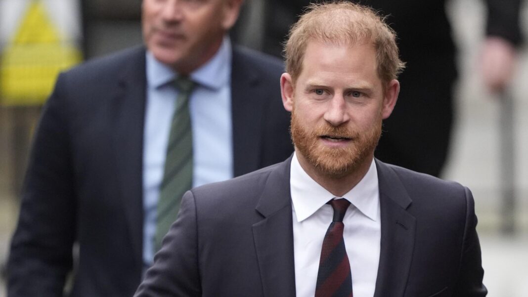 Buckingham Palace says Prince Harry will not stay at palace Buckingham Palace says Prince Harry will not stay at palace
