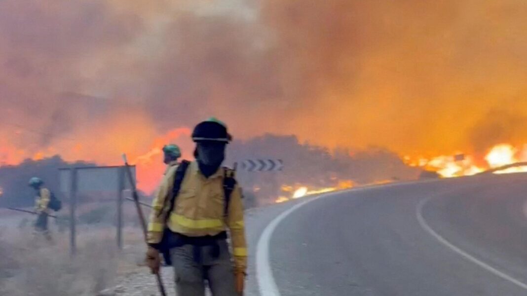 ‘Really frightening, unbelievably quick’: Witnesses describe fleeing deadly Spain wildfire ‘Really frightening, unbelievably quick’: Witnesses describe fleeing deadly Spain wildfire