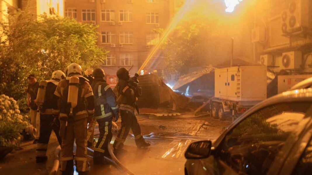 Russia unleashes huge missile and drone attacks on Kyiv Russia unleashes huge missile and drone attacks on Kyiv