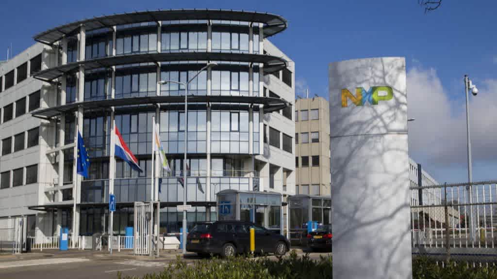 NXP in talks to buy $3.3bn designer of camera chips for self-driving cars NXP in talks to buy $3.3bn designer of camera chips for self-driving cars