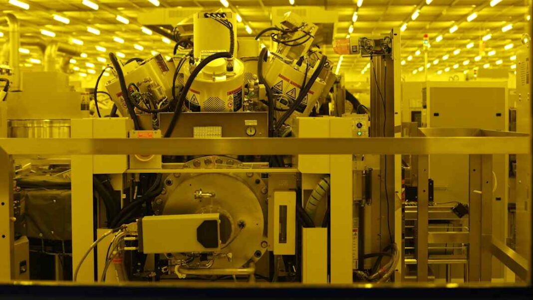 US chip and memory stocks slide in fresh bout of Wall Street tumult US chip and memory stocks slide in fresh bout of Wall Street tumult