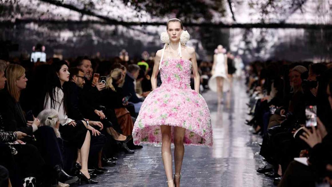 Dior rebound helps LVMH’s fashion business return to growth Dior rebound helps LVMH’s fashion business return to growth