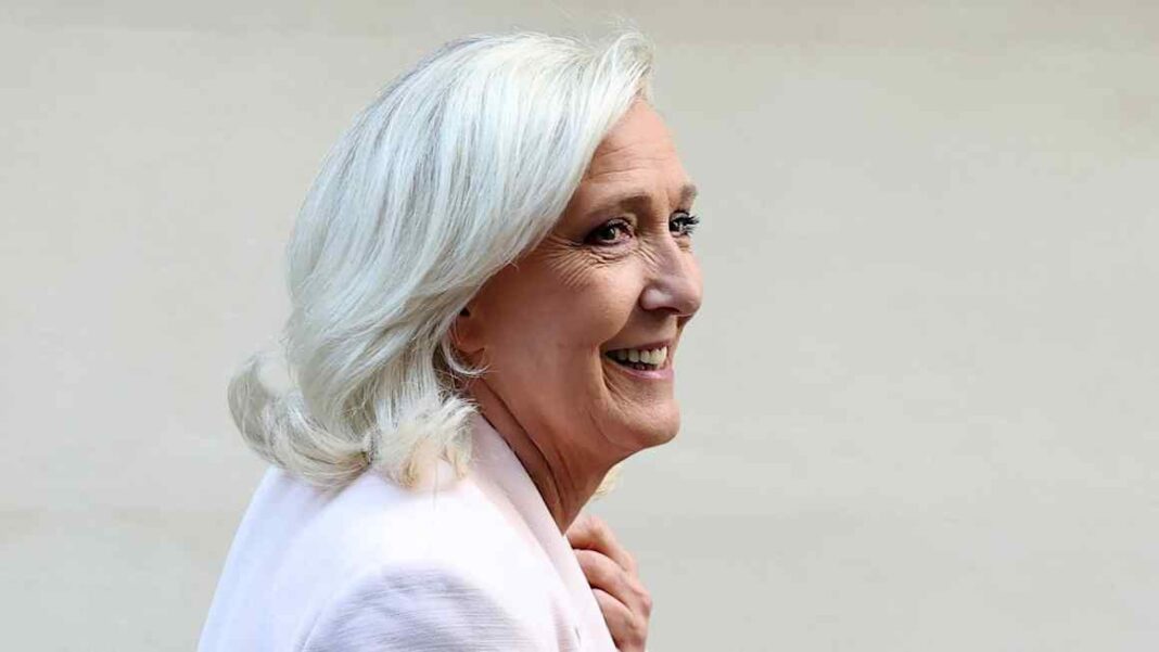Le Pen is posing as the victim of a politicised judiciary Le Pen is posing as the victim of a politicised judiciary
