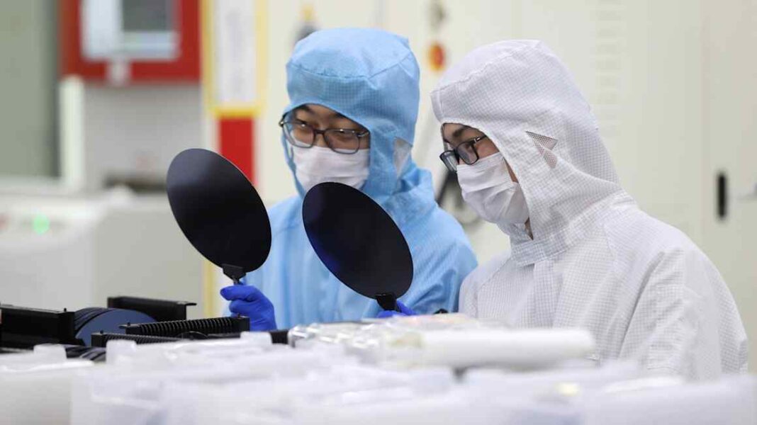 China cools on overseas publication of scientific research China cools on overseas publication of scientific research
