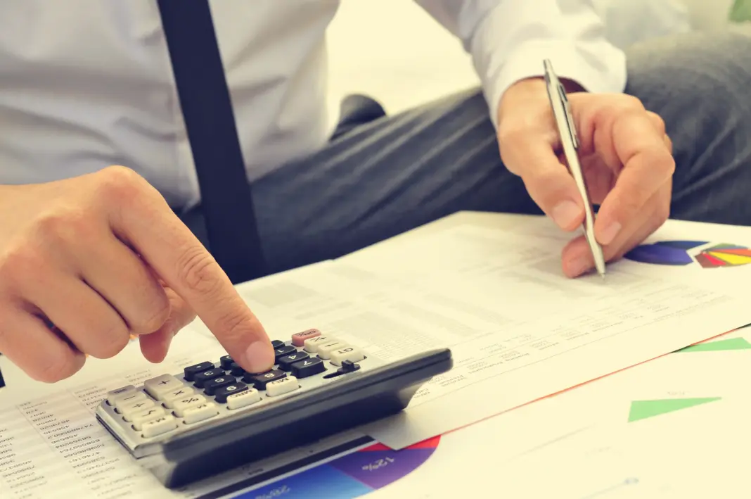 What to Do in the Week After Your Financial Controller Resigns What to Do in the Week After Your Financial Controller Resigns