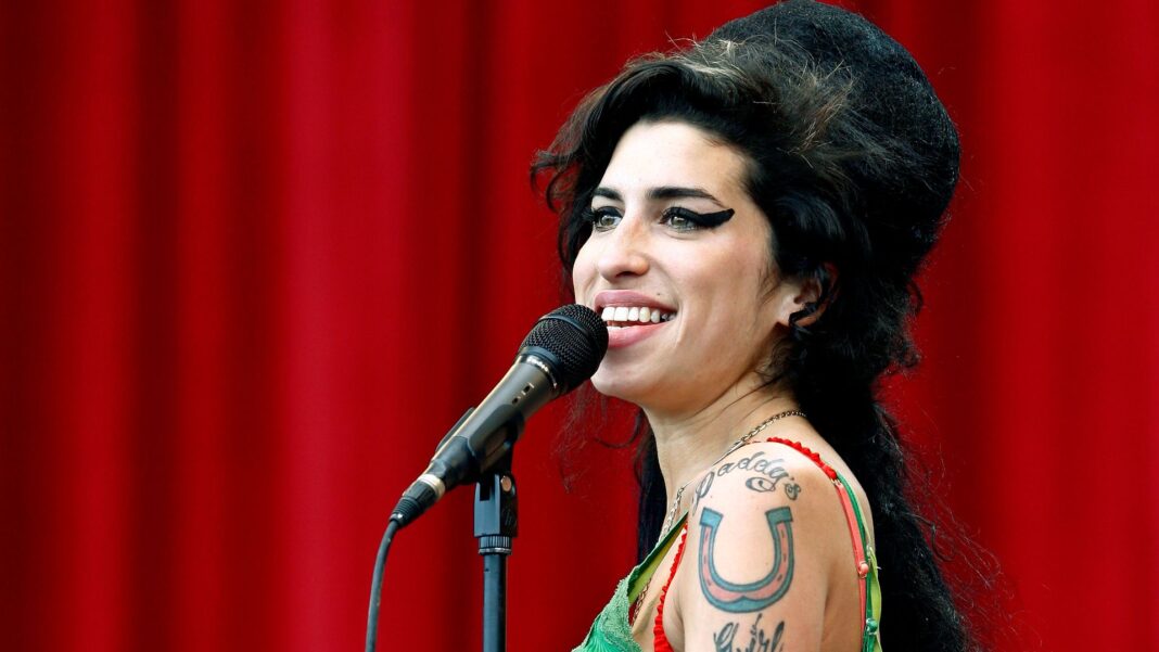 Amy Winehouse’s father ordered to pay almost £1m to late singer’s friends Amy Winehouse’s father ordered to pay almost £1m to late singer’s friends