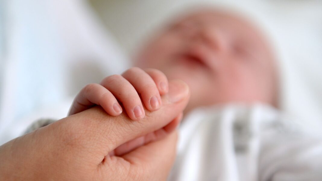 Singer welcomes plans to test newborns for debilitating muscle-wasting condition Singer welcomes plans to test newborns for debilitating muscle-wasting condition