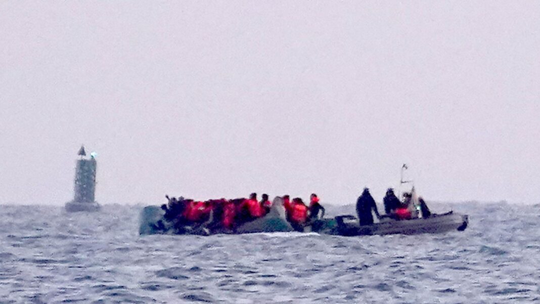 Three migrants die after trying to cross English Channel near Dunkirk Three migrants die after trying to cross English Channel near Dunkirk