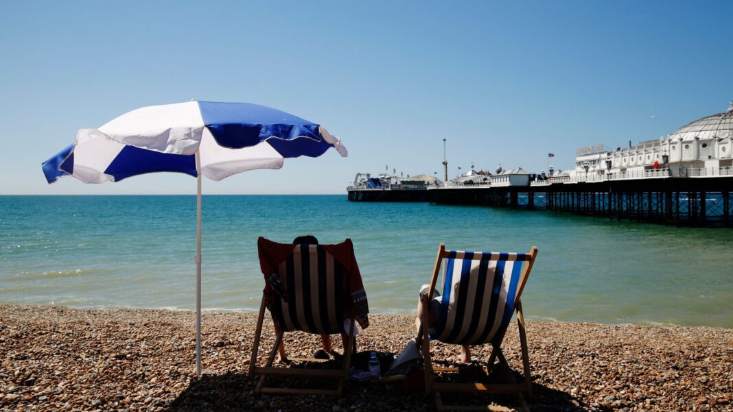 ‘More than 2,700 deaths’ linked to May and June heatwaves ‘More than 2,700 deaths’ linked to May and June heatwaves