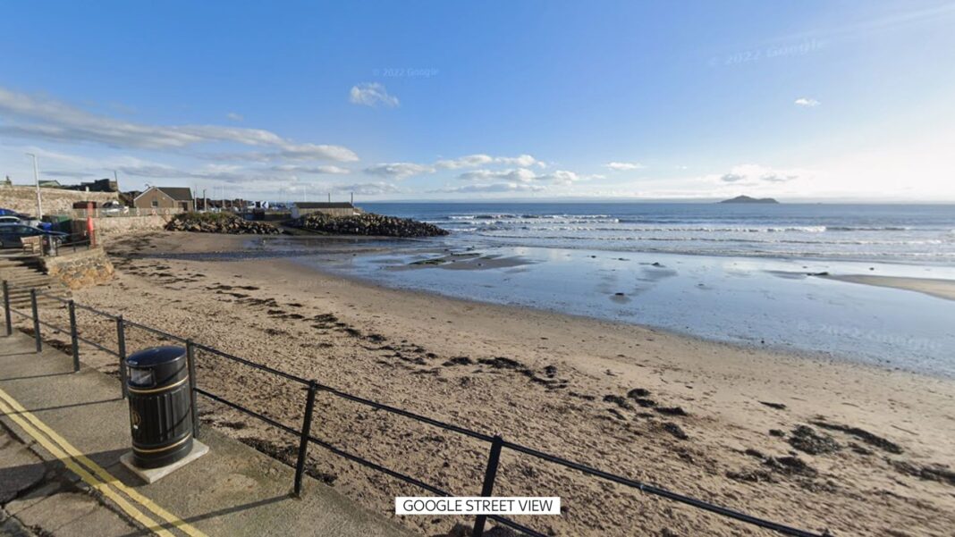 Public warned to avoid polluted water at Scottish beach Public warned to avoid polluted water at Scottish beach