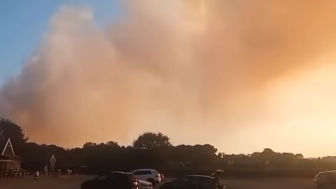 Major incident declared after large wildfire breaks out – as UK warned of ‘new normal’ Major incident declared after large wildfire breaks out – as UK warned of ‘new normal’