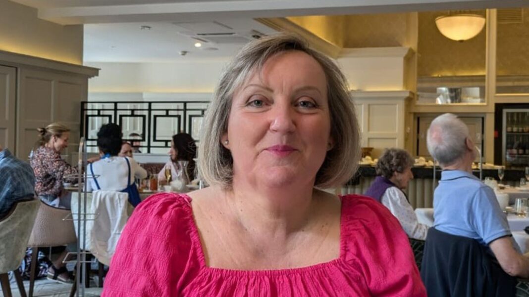 Cancer patient becomes first to receive ‘landmark’ treatment Cancer patient becomes first to receive ‘landmark’ treatment
