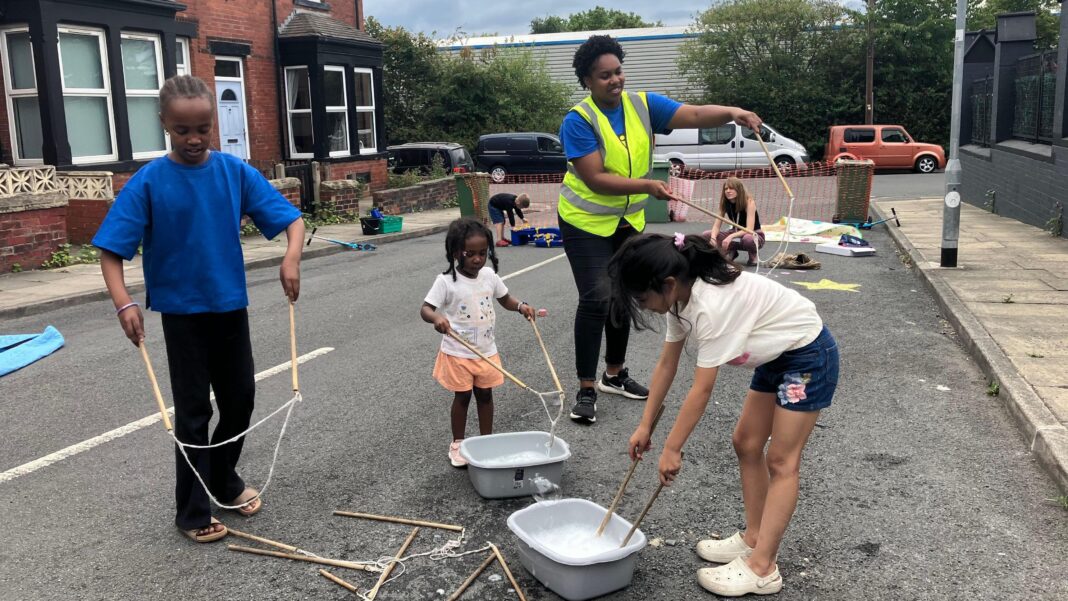 Closing down streets so children can play Closing down streets so children can play