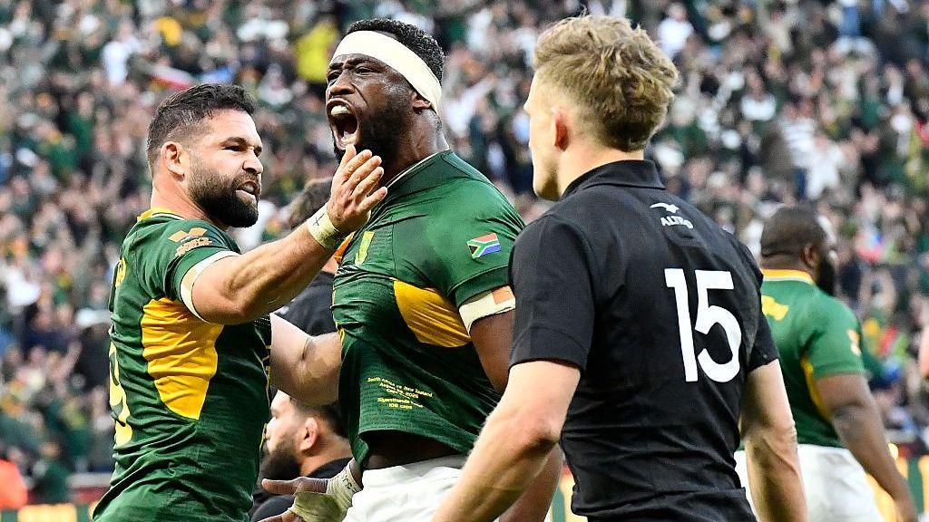 Siya Kolisi celebrating