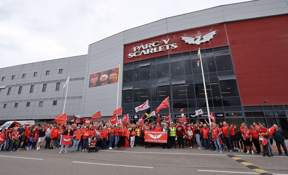 Scarlets fans protest