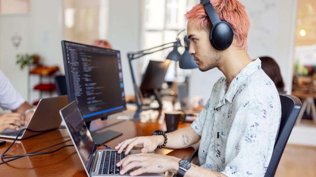 Tech leaders say AI means less work – their staff say they work up to 90 hours a week Tech leaders say AI means less work – their staff say they work up to 90 hours a week