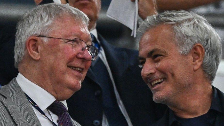 Sir Alex Ferguson (left) and Jose Mourinho