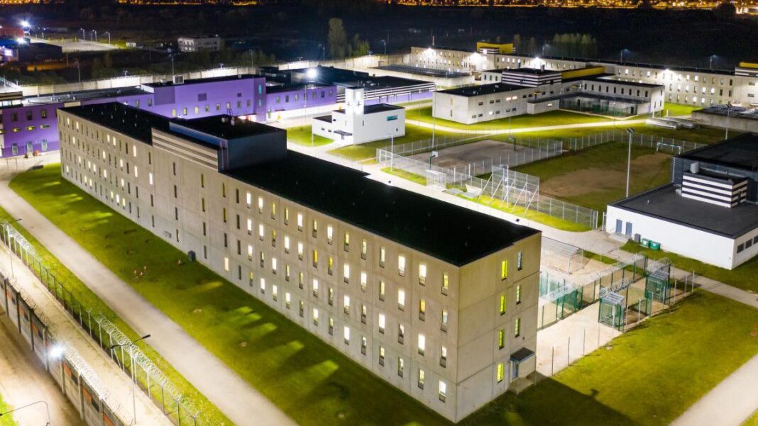 Estonia rejects proposals to take prisoners from UK jails Estonia rejects proposals to take prisoners from UK jails