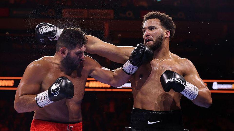 Filip Hrgovic lands a left hook against Moses Itauma