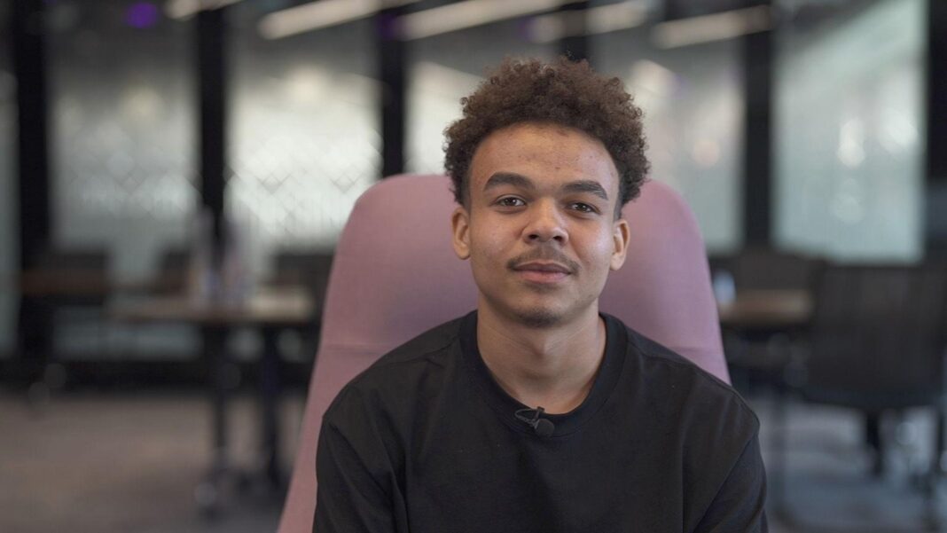 ‘I didn’t speak the Queen’s English’: Why people worry about their accents ‘I didn’t speak the Queen’s English’: Why people worry about their accents
