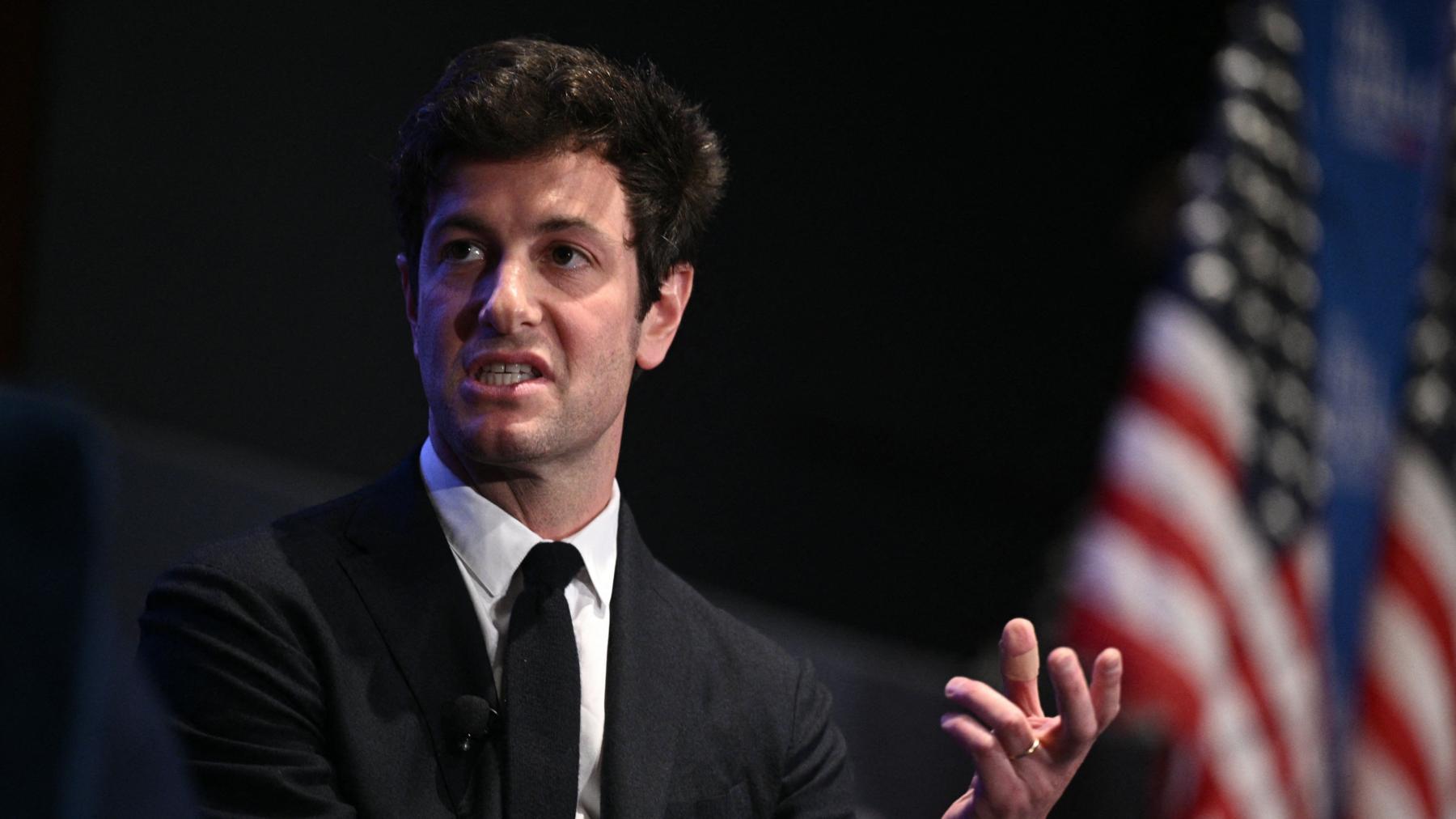 Thrive Capital founder Joshua Kushner speaking at a conference