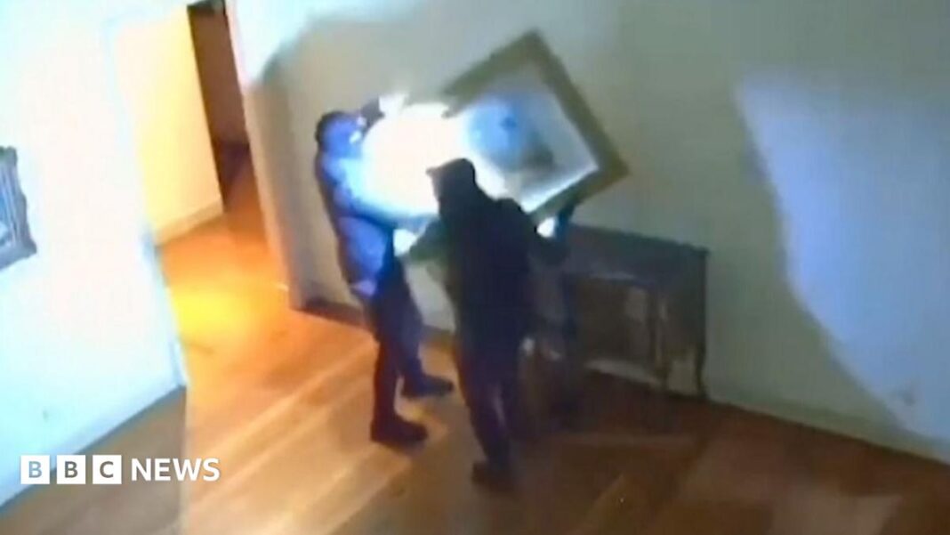 Watch: Moment €9m worth of art stolen from Italy museum Watch: Moment €9m worth of art stolen from Italy museum