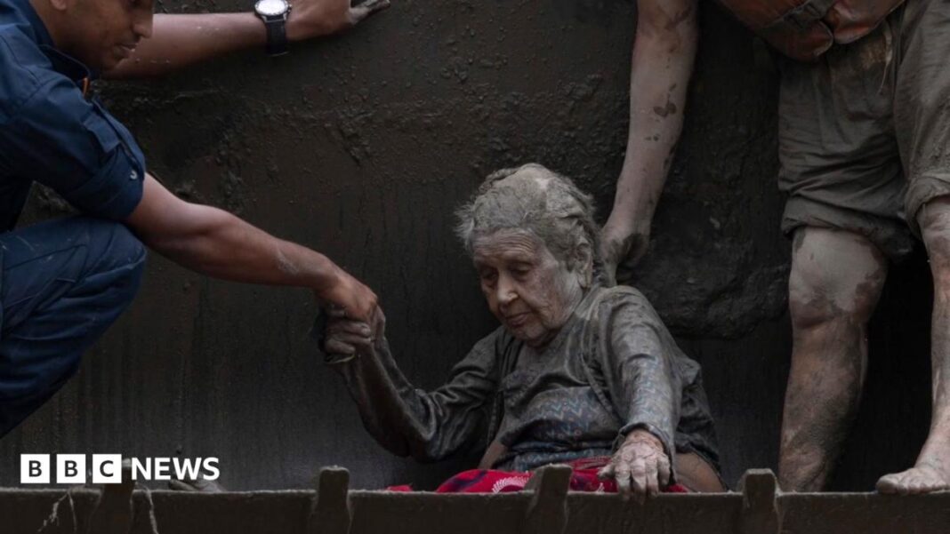 97-year-old woman rescued after Nepali floods looked like ‘a warrior’ 97-year-old woman rescued after Nepali floods looked like ‘a warrior’