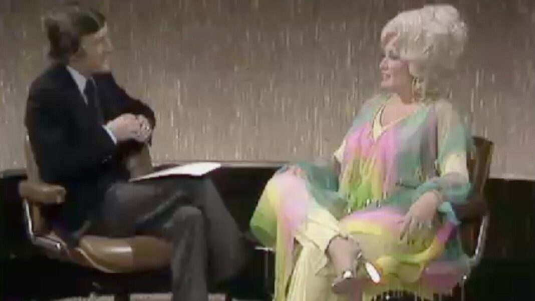 How Dolly Parton’s business savvy helped her succeed far beyond the charts How Dolly Parton’s business savvy helped her succeed far beyond the charts