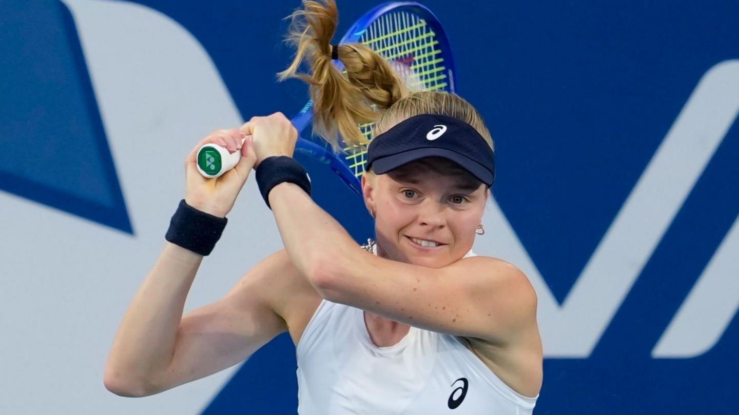 Harriet Dart plays a backhand