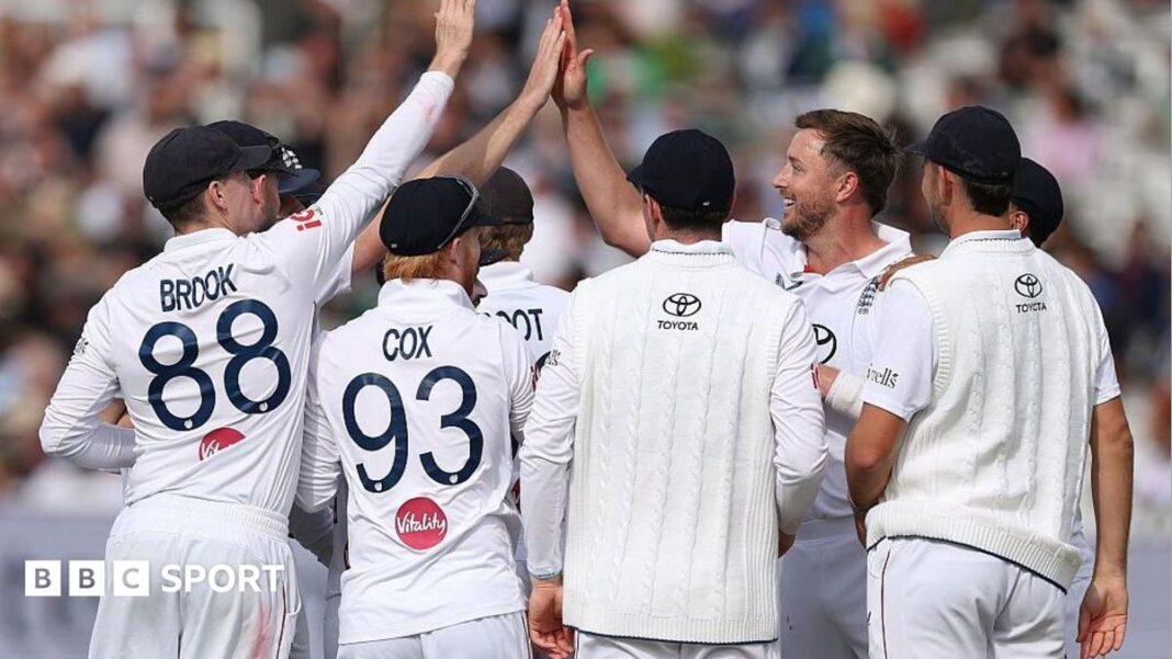 Clinical England power to series win over Pakistan Clinical England power to series win over Pakistan