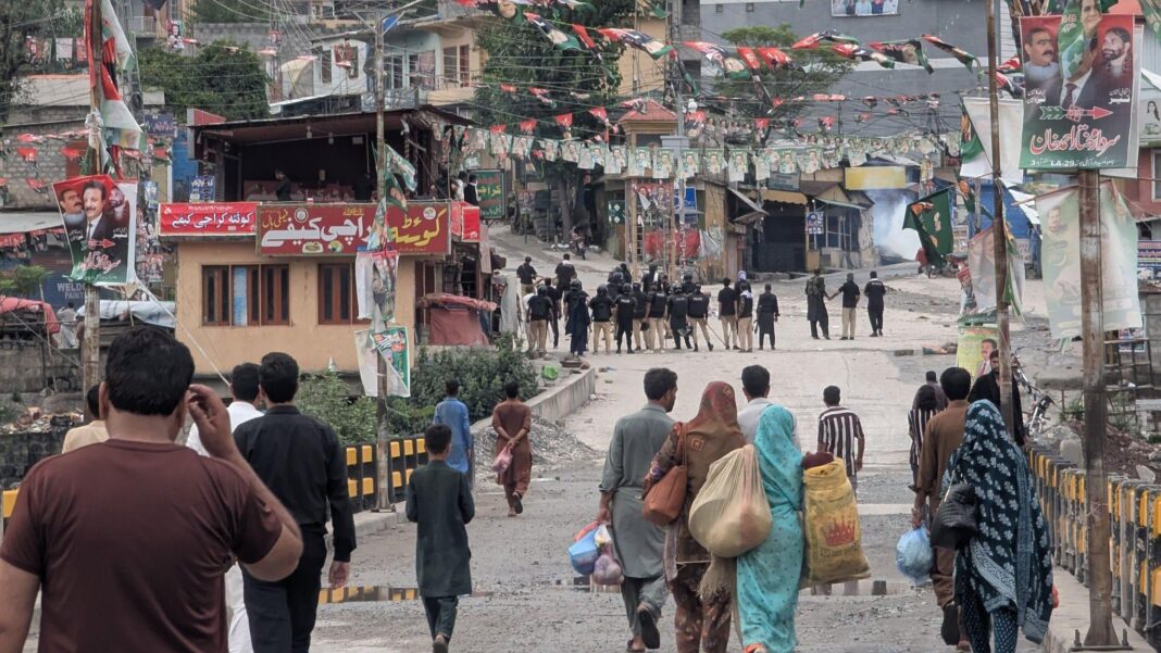 Pakistan restricts international media reporting Pakistan restricts international media reporting